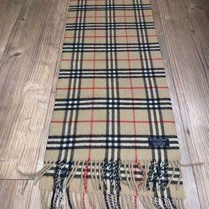 Burberry Accessories - Burberry House Check Cashmere Scarf Burberry Accessories - Burberry House Check Cashmere Scarf